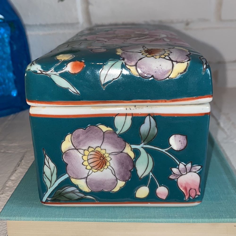 Vintage Trinket Box - Picture 9 of 12